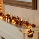 GARLAND,1.6m Red Berry & Pinecone 35 W/White LEDs B/op