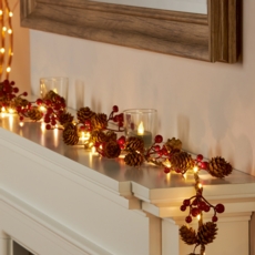 GARLAND,1.6m Red Berry & Pinecone 35 W/White LEDs B/op